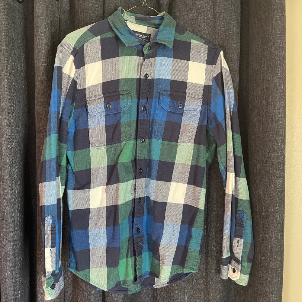 American Eagle long sleeve flannel button down